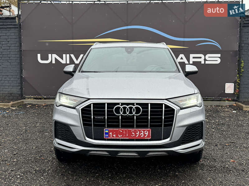 Позашляховик / Кросовер Audi Q7 2017 в 