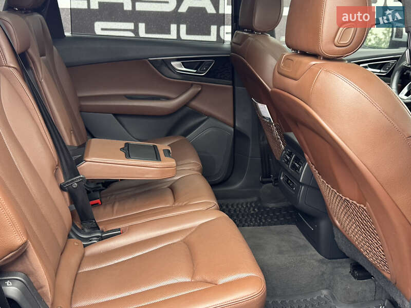 Позашляховик / Кросовер Audi Q7 2017 в Києві
