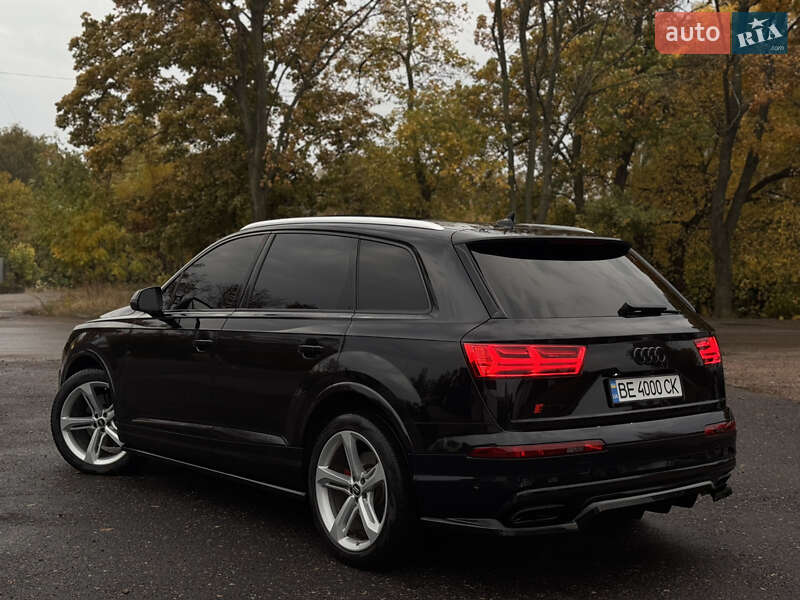 Позашляховик / Кросовер Audi Q7 2018 в Києві