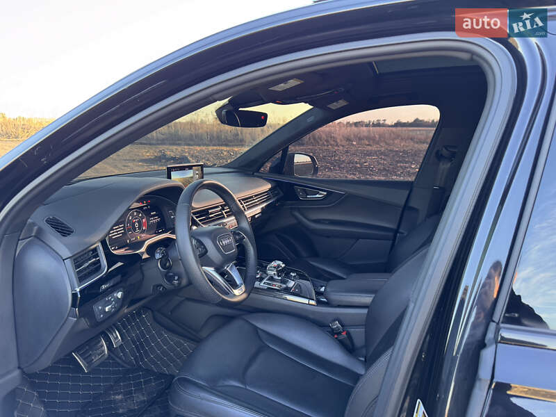 Позашляховик / Кросовер Audi Q7 2018 в Києві