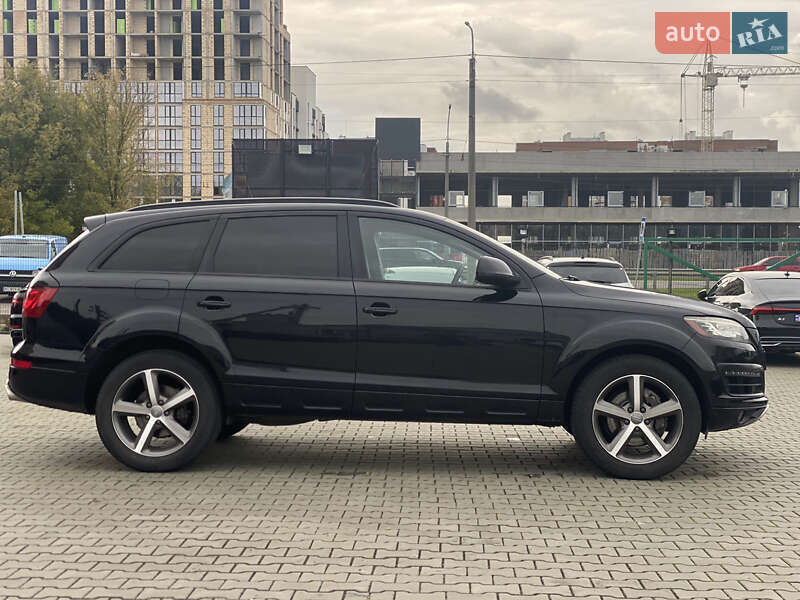 Позашляховик / Кросовер Audi Q7 2015 в Луцьку