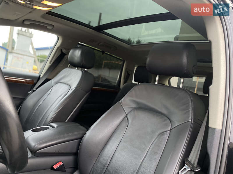 Позашляховик / Кросовер Audi Q7 2015 в Луцьку