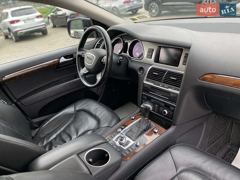 Позашляховик / Кросовер Audi Q7 2015 в Луцьку