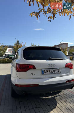 Позашляховик / Кросовер Audi Q7 2011 в 