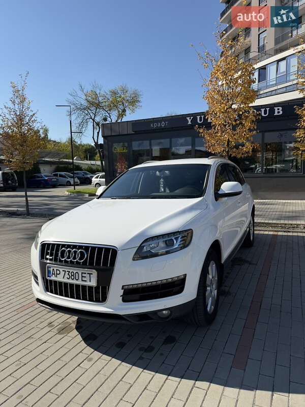 Позашляховик / Кросовер Audi Q7 2011 в Ужгороді