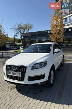 Позашляховик / Кросовер Audi Q7 2011 в 