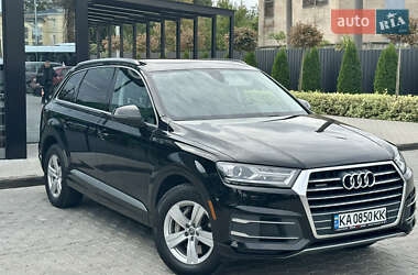 Позашляховик / Кросовер Audi Q7 2017 в 