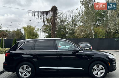 Позашляховик / Кросовер Audi Q7 2017 в 