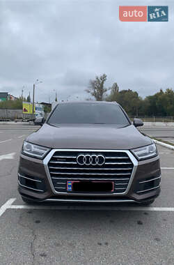 Внедорожник / Кроссовер Audi Q7 2017 в Киеве
