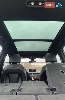 Позашляховик / Кросовер Audi Q7 2017 в 