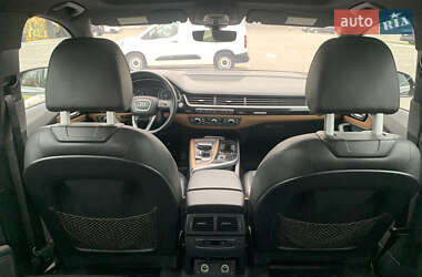 Позашляховик / Кросовер Audi Q7 2017 в 