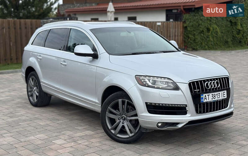 Позашляховик / Кросовер Audi Q7 2011 в 