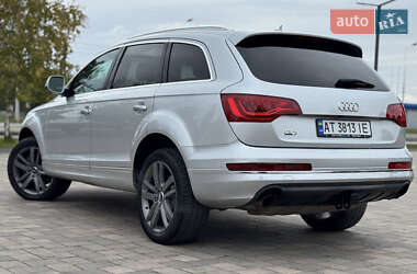 Позашляховик / Кросовер Audi Q7 2011 в 