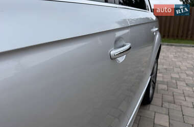 Позашляховик / Кросовер Audi Q7 2011 в 