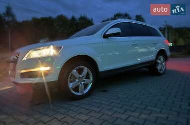 Позашляховик / Кросовер Audi Q7 2012 в 