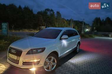 Позашляховик / Кросовер Audi Q7 2012 в 