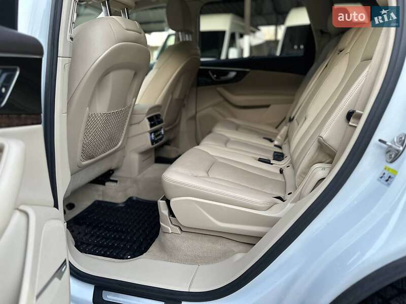 Внедорожник / Кроссовер Audi Q7 2016 в Львове