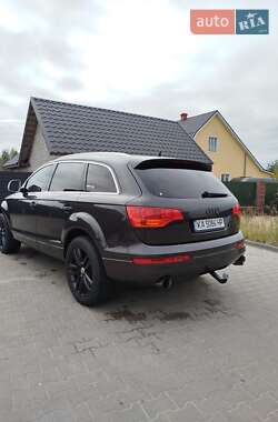 Позашляховик / Кросовер Audi Q7 2006 в 