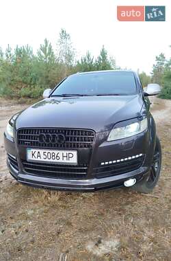 Позашляховик / Кросовер Audi Q7 2006 в 
