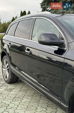 Позашляховик / Кросовер Audi Q7 2012 в 