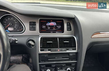 Позашляховик / Кросовер Audi Q7 2012 в 
