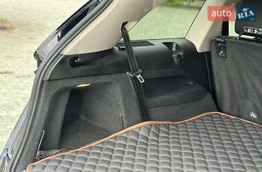 Позашляховик / Кросовер Audi Q7 2012 в 