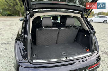 Позашляховик / Кросовер Audi Q7 2012 в 