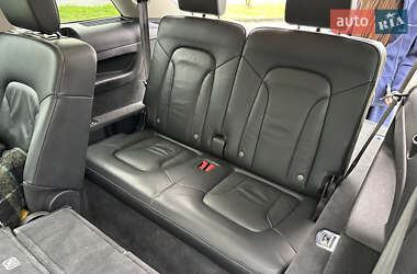 Позашляховик / Кросовер Audi Q7 2012 в 