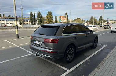 Внедорожник / Кроссовер Audi Q7 2016 в 