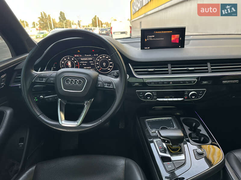 Внедорожник / Кроссовер Audi Q7 2016 в Киеве