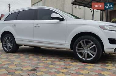 Позашляховик / Кросовер Audi Q7 2015 в 