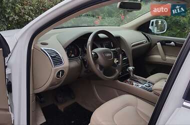 Позашляховик / Кросовер Audi Q7 2015 в 