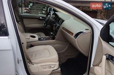 Позашляховик / Кросовер Audi Q7 2015 в 