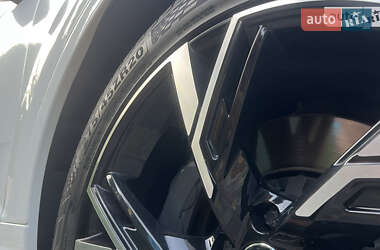 Позашляховик / Кросовер Audi Q7 2019 в 