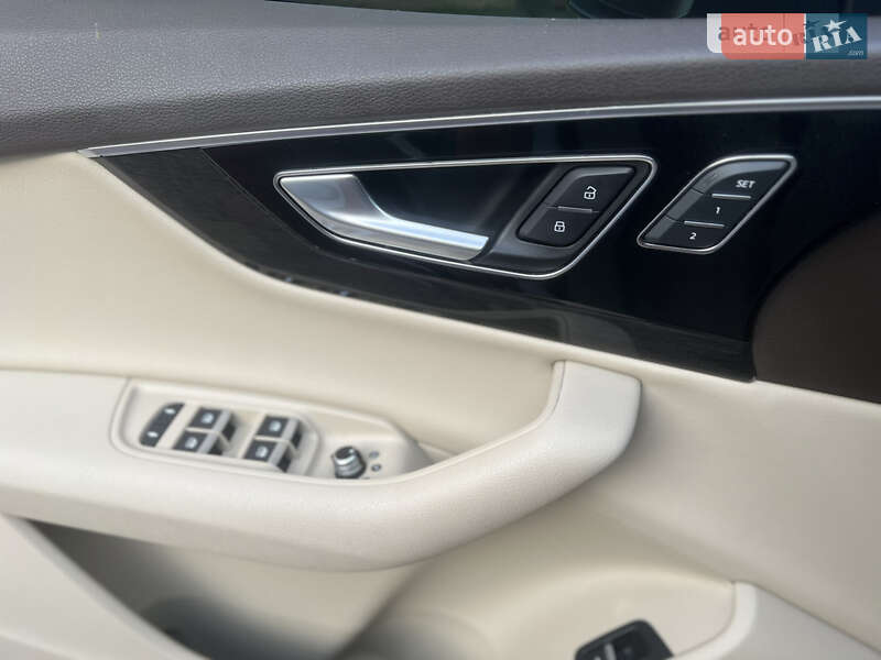 Внедорожник / Кроссовер Audi Q7 2019 в Мукачево