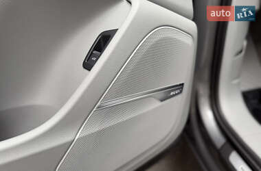 Позашляховик / Кросовер Audi Q7 2016 в 