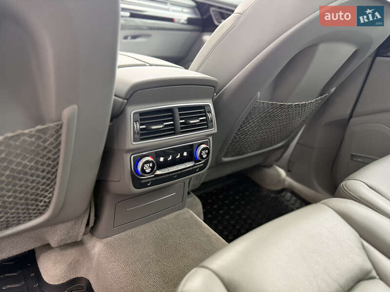 Позашляховик / Кросовер Audi Q7 2016 в Києві фото 18 Позашляховик / Кросовер Audi Q7 2016 в Києві