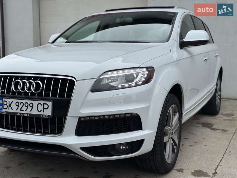 Внедорожник / Кроссовер Audi Q7 2015 в Сарнах