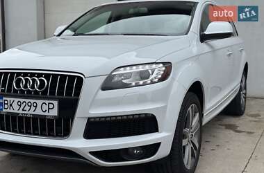 Позашляховик / Кросовер Audi Q7 2015 в 