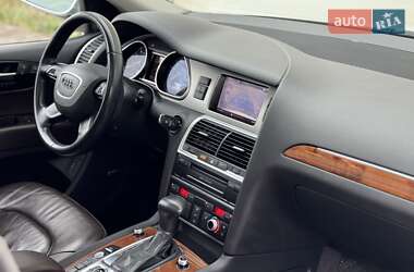 Позашляховик / Кросовер Audi Q7 2015 в 