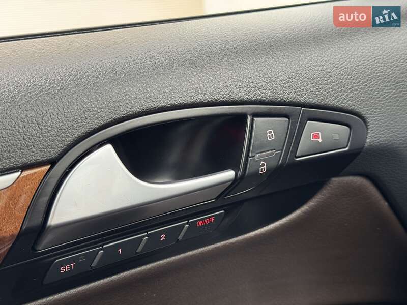 Внедорожник / Кроссовер Audi Q7 2015 в Сарнах