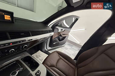Внедорожник / Кроссовер Audi Q7 2018 в 