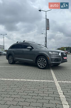Позашляховик / Кросовер Audi Q7 2017 в 