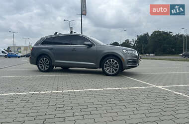 Позашляховик / Кросовер Audi Q7 2017 в 