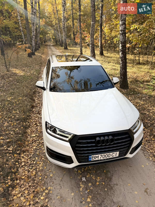 Позашляховик / Кросовер Audi Q7 2017 в Полтаві