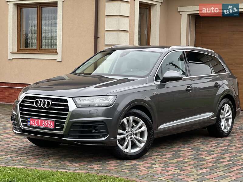 Внедорожник / Кроссовер Audi Q7 2019 в 