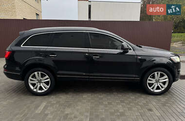 Позашляховик / Кросовер Audi Q7 2010 в 