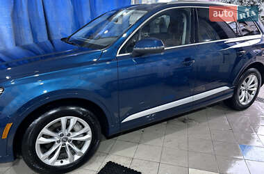 Внедорожник / Кроссовер Audi Q7 2018 в 