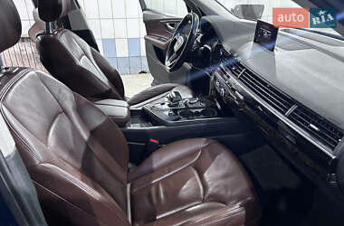 Внедорожник / Кроссовер Audi Q7 2018 в 
