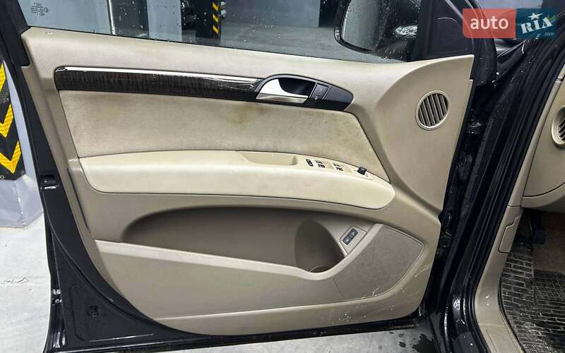 Позашляховик / Кросовер Audi Q7 2007 в Чернівцях
